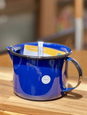 caneca-com-bico-esmaltada-ewel-azul.jpg